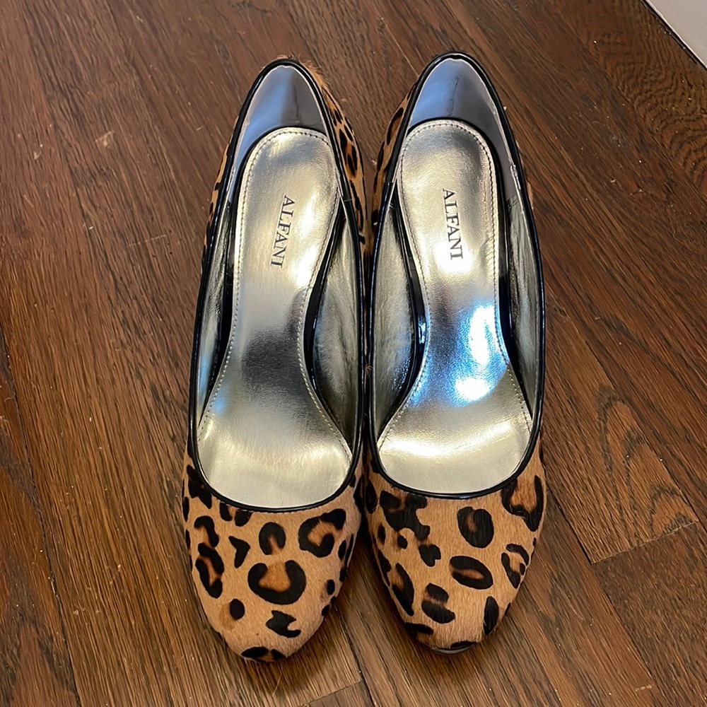 Alfani Maddyleopard calf hair leopard pumps with platform. Size 7.5